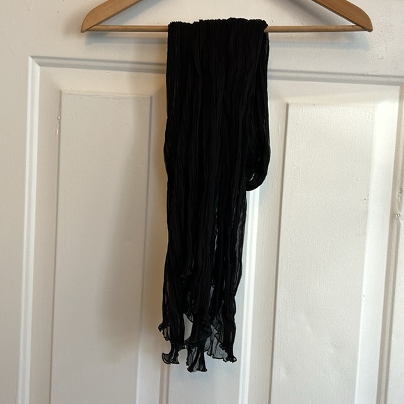 Scarf - Picture 2 of 4